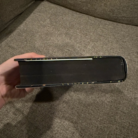 FairyLoot Ruthless Vows - Picture 6 of 8